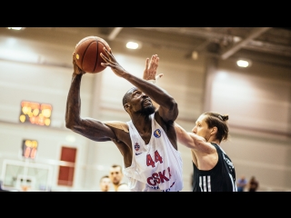 Nando De Colo Smart Assist & Othello Hunter Two-Handed Slam