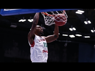 Данк Фрэнка Элегара в матче против ПАРМЫ