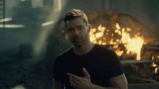 Sebastian Yatra, Ricky Martin - Falta Amor (Official Video 2020)