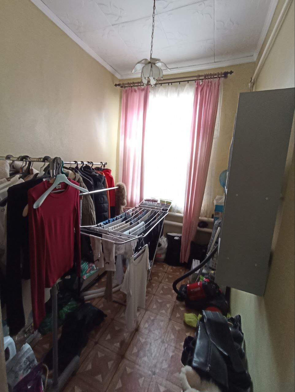 ‼Продам 3к. квартиру на земле (р-н парка Горького), 55/34/11,5 кв.м.Участок 3 сот.-не приват.. 3 комнаты все изолированные. Отличное жилое состояние, 1-х контурный котел, разводка м/п,бойлер, окна м/п, с/у совместный.В квартире остаётся вся мебель и техника. Гараж+подвал., долгов нет. Цена: 5 000 000 ₽. Тел.+...